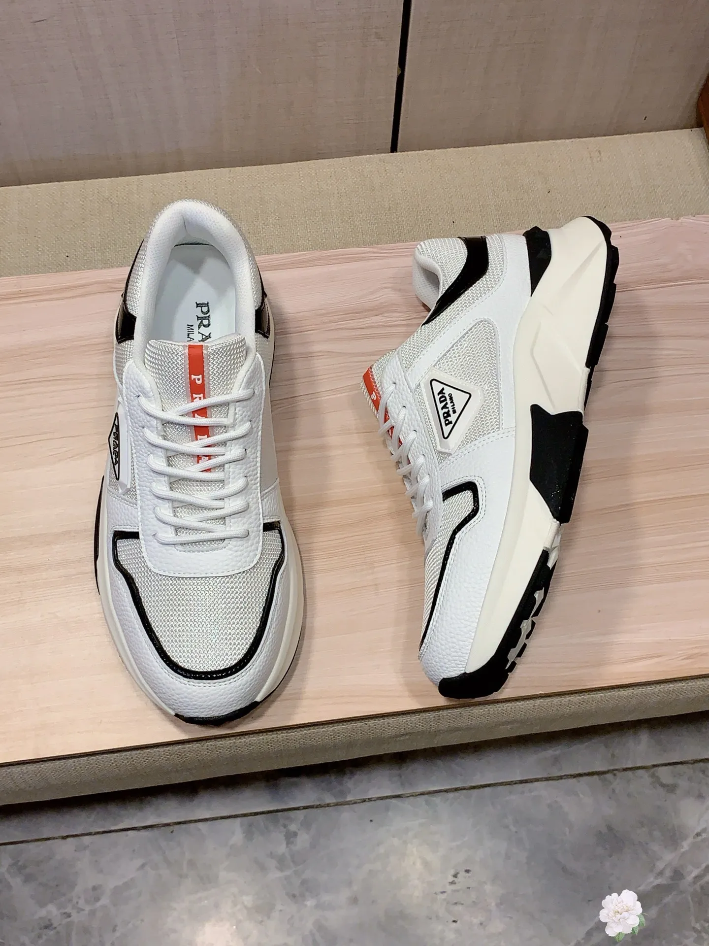 Men's men's shoes💰460💰💰🎩🎩[Lightning][Lightning] "PRADA*" The latest and most popular casual shoes, top brand [seduce] luxury ~ purchasing agency, top ~ quality. [Strong] The upper is made of imported breathable cowhide with material ➕ breathable sheepskin lining (•) and fine workmanship. The original stylish and stylish soft rubber wear-resistant and non-slip outsole is light and comfortable on the feet. The real thing looks better when photographed in real life. No. 143: Code: 38-44, 45 can be customized, 3️⃣ colors are available